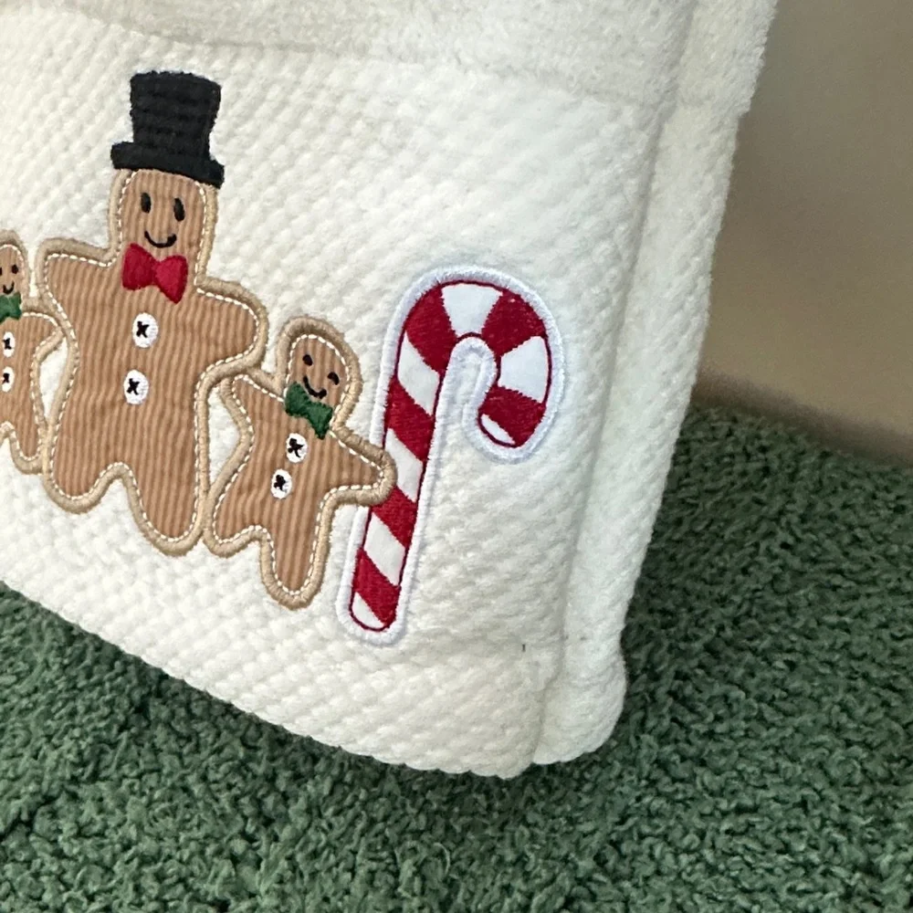 Balsam & Fir Holiday Christmas Gingerbread Hand Towels Set of 2 NEW!